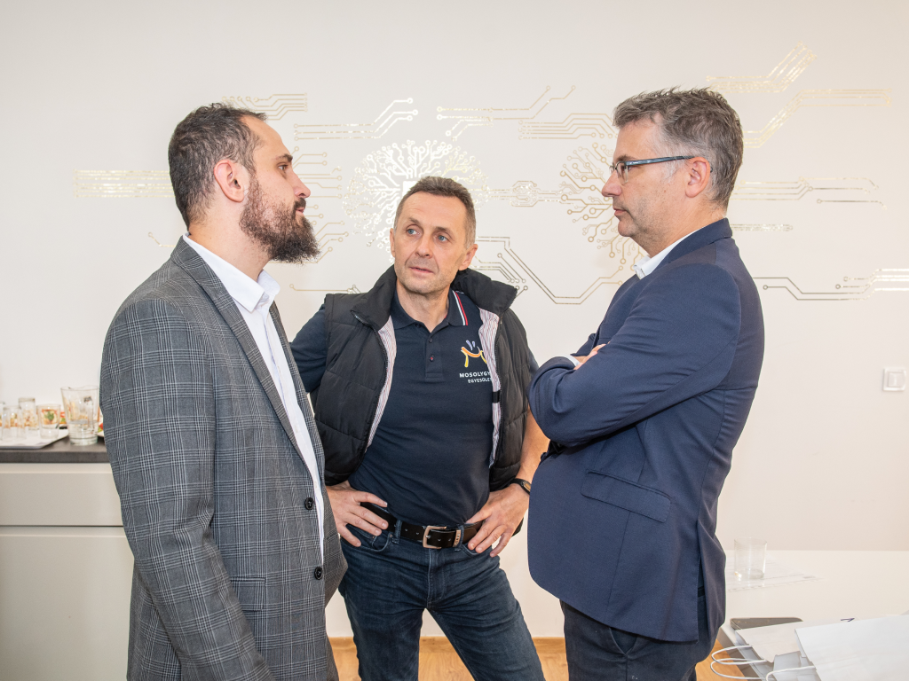 Év Informatika Tanára Somogyban Program 2024 díjátadó - vezetők egymás között